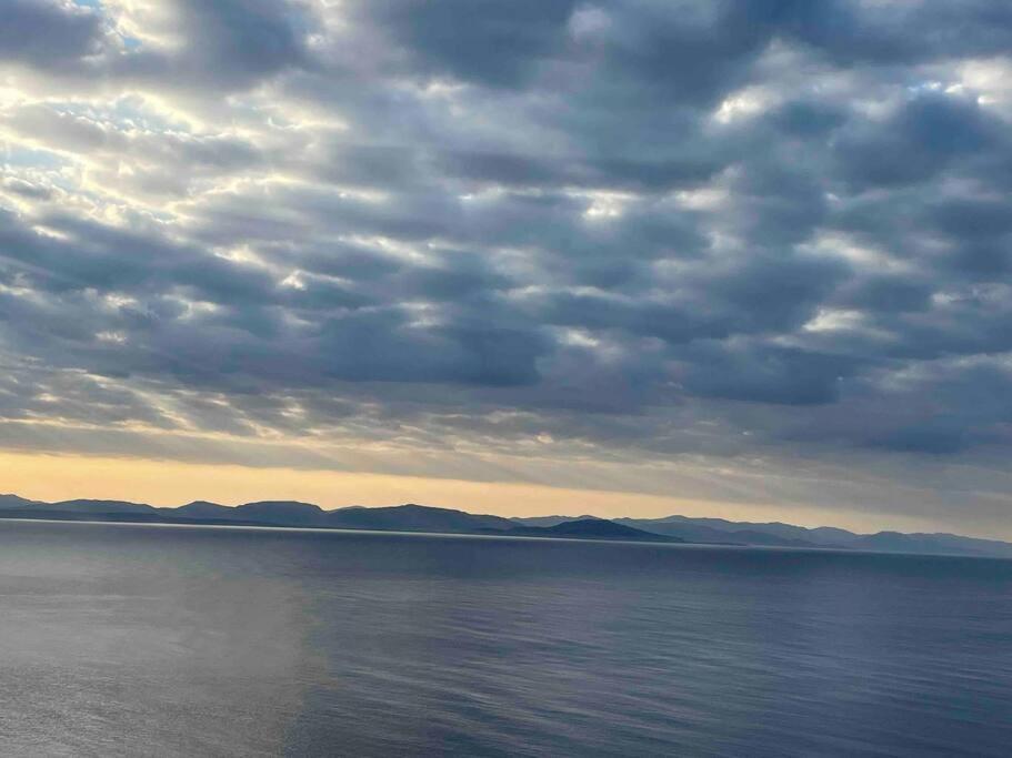 Akoumaros Breeze Gythio