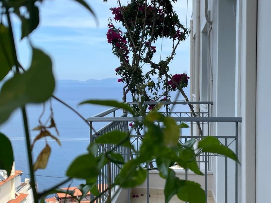 Akoumaros Breeze * Gythio